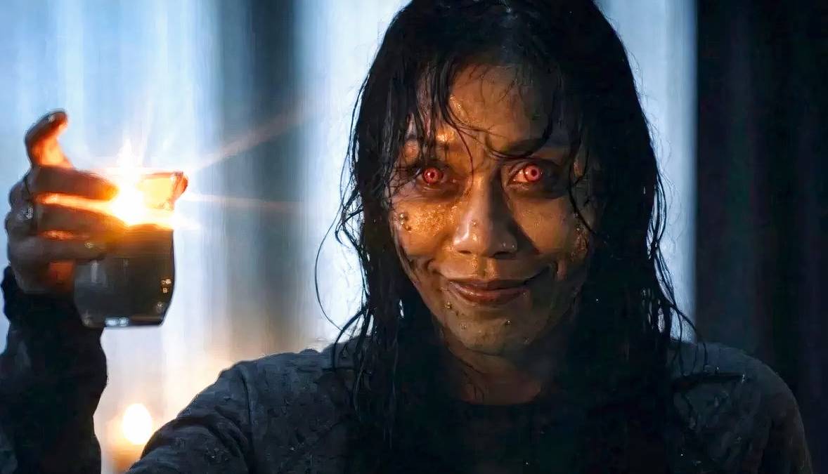 نقد و بررسی Evil Dead Burn: دنباله ای ترسناک که بین وحشت و اردوگاه گیر کرده است